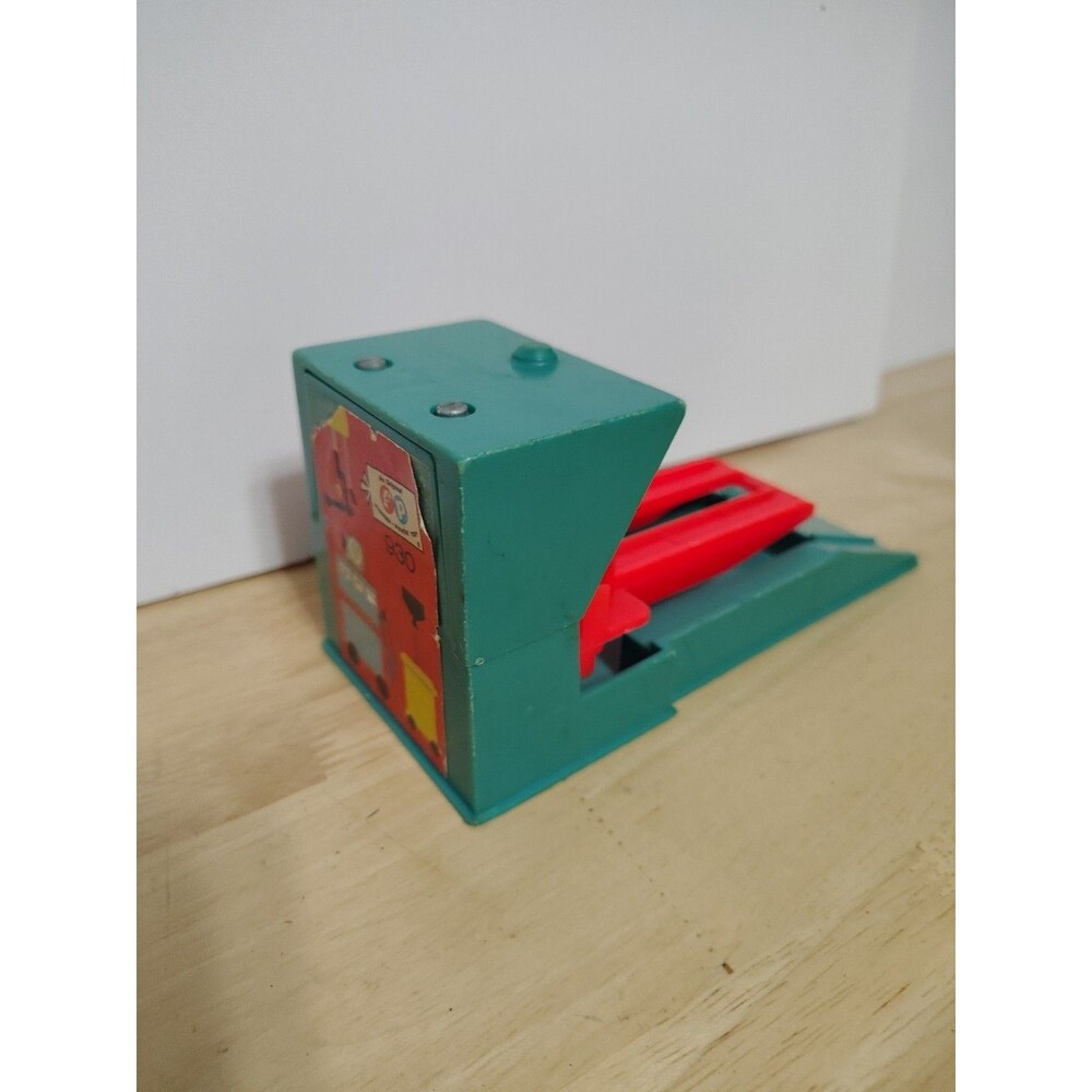 Vintage Fisher-Price 1970s and 80s Car Lift from Play Family Action Garage #930